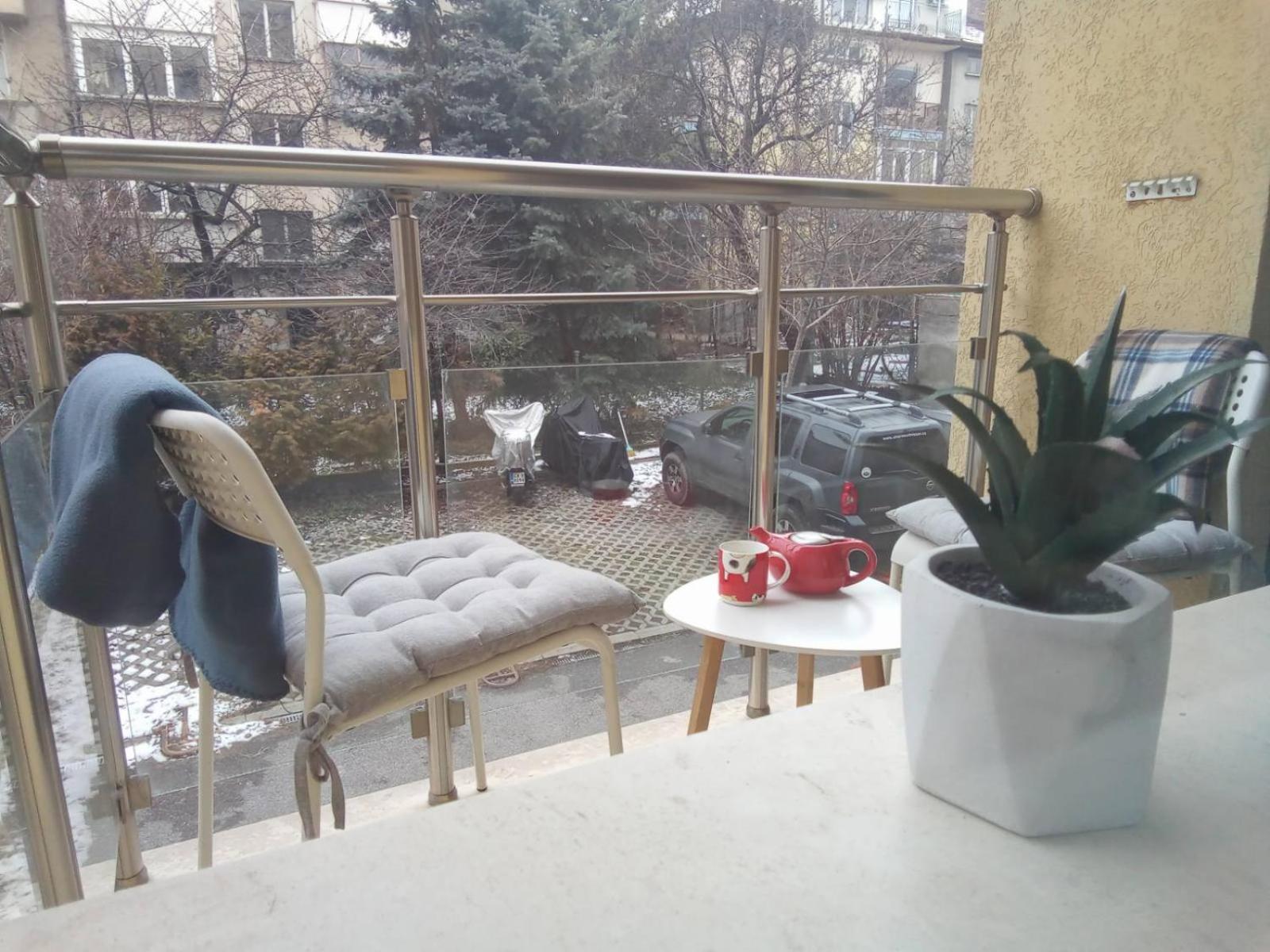 Apartament 46 *